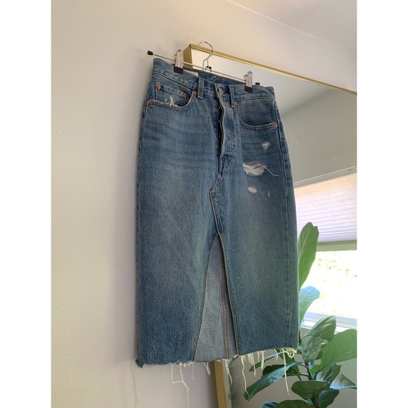 Levi’s Deconstructed Long Skirt - Picture 2 of 4